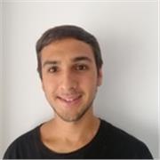 Doy clase de matematicas de nivel primaria o ESO, tengo experiencia dando clase a varios alumnos